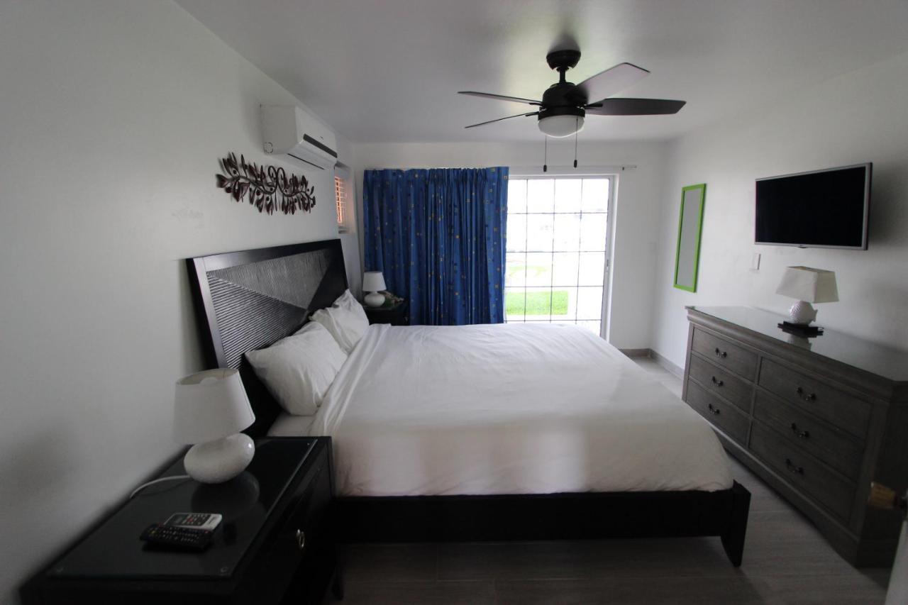 One-Bedroom Apartment,742969210:JPEG